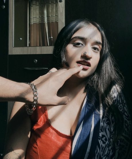 Ruchika Tandon ポルノスター ヌード 写真