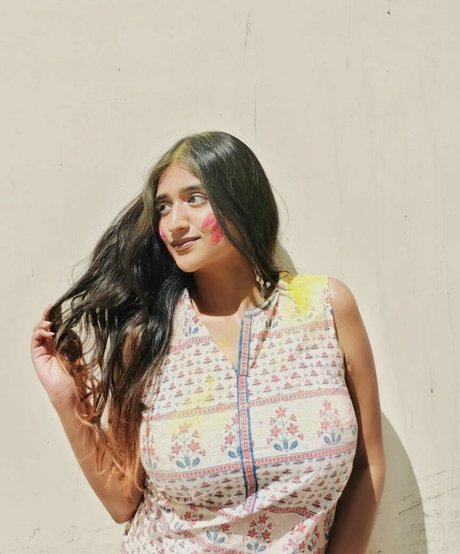 Ruchika Tandon セクシーモデル ギャラリー