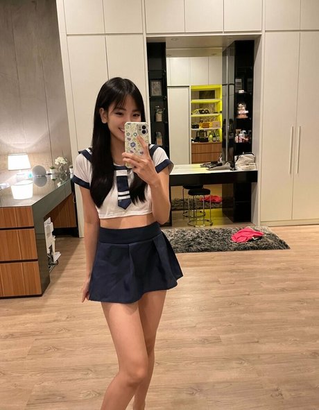 Aveline Liu ポルノ女優 ギャラリー