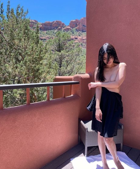 Aveline Liu HD女優 写真