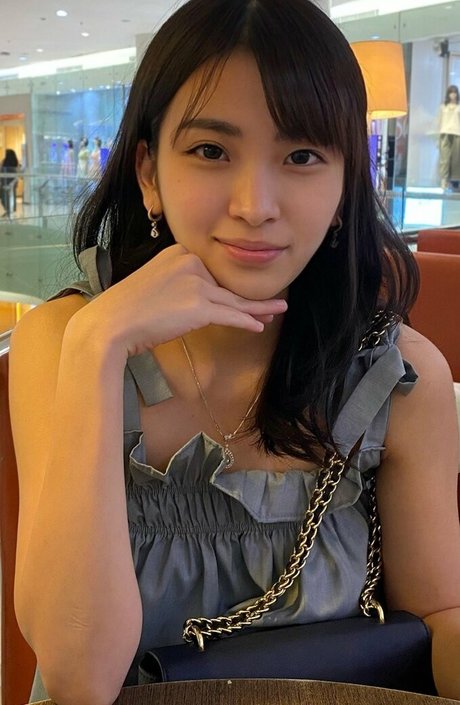 Aveline Liu ポルノスター ホット ギャラリー