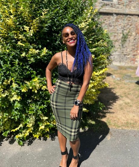 Lucy Hedges top profile image