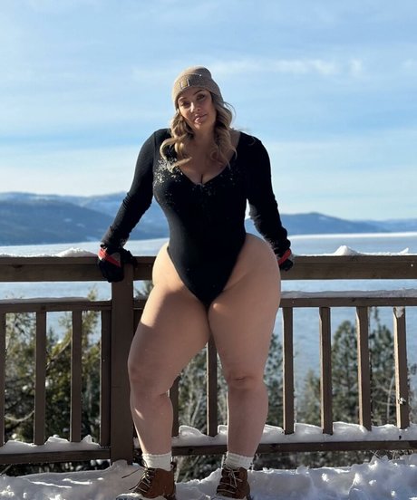Emma St James エロティックなモデル 画像