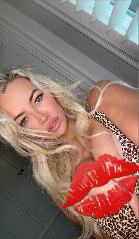lindseypelas セクシーなスター アーカイブ