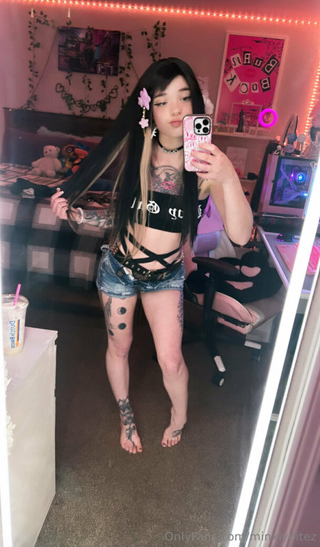 minxiybitez ヌード女優 画像