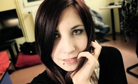 Saruei ヌード女優 写真