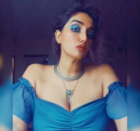Nayoni Dutta 女優 写真