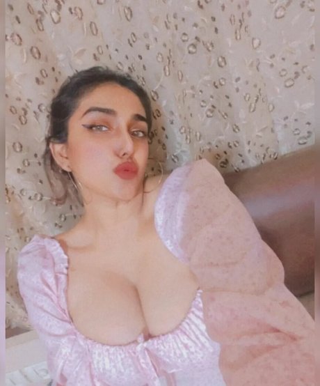 Nayoni Dutta かわいいスター 画像