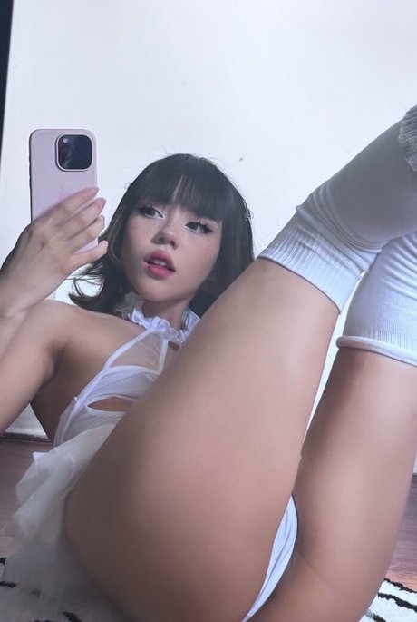 Linaboobie ポルノモデル 画像