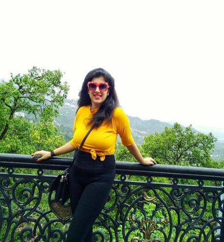 Apoorva Bhalla セックスポルノスター 画像