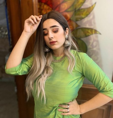 Apoorva Bhalla 高品質のスター 写真