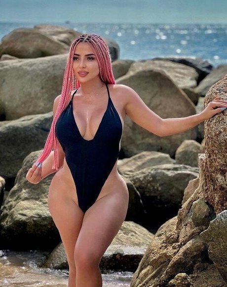 alemiarojas ポルノスター 写真