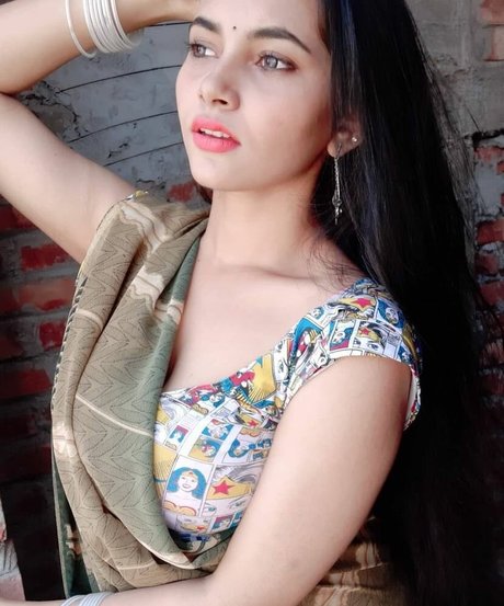 Aarohi Verma 無料スター 画像