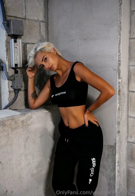Allie Alina ポルノスター 写真