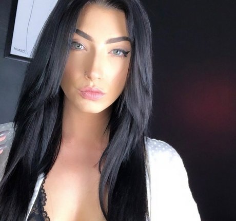 Taylor Kristine ポルノモデル 画像