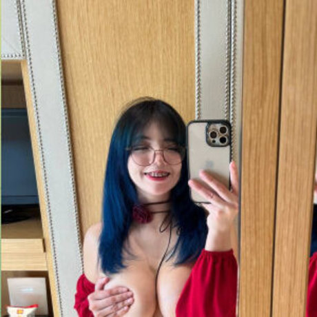 lovingeli 美しいポルノスター 画像