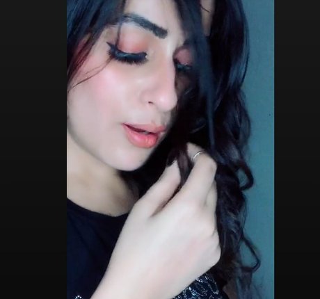 Vansheen Verma Sumbriya 完璧な女優 写真