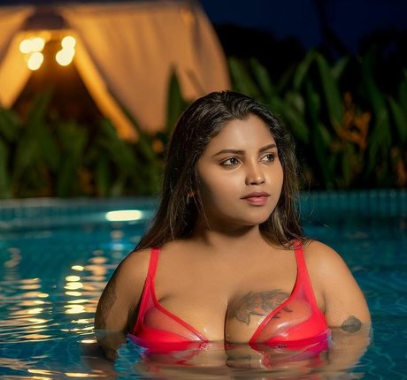 Elakkiya Rajendran セクシー女優 画像