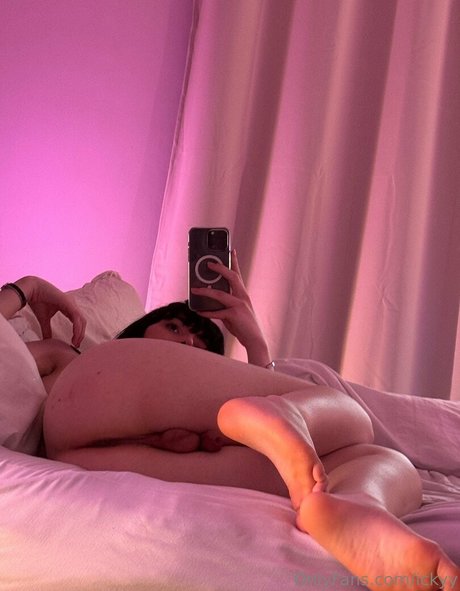 ickypeach xxxモデル 写真