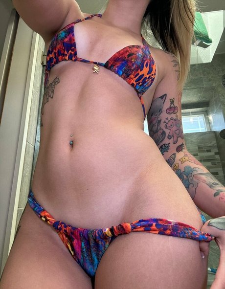 Valeriewhitebby ヌードモデル 写真