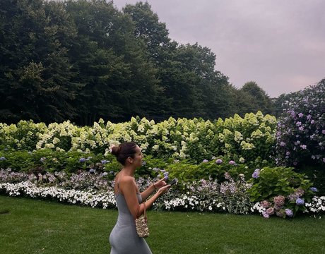 Morena Bradas 高品質のスター アーカイブ