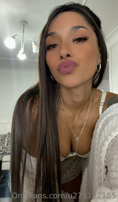 ginamoreno エロティック女優 写真