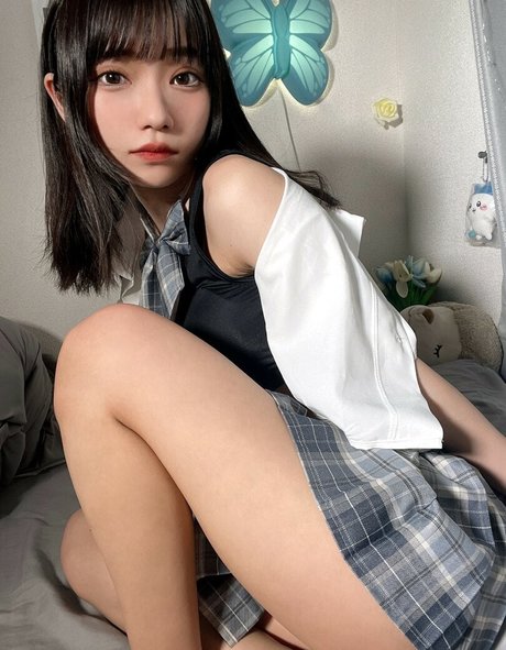 Izuchinono ポルノスター 裸 写真