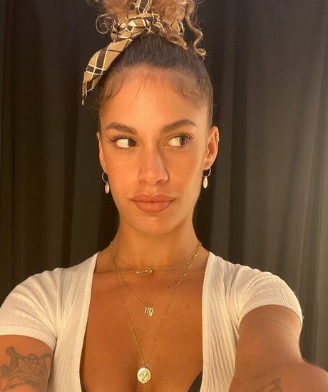 lorenadefelipe 裸の女優 写真