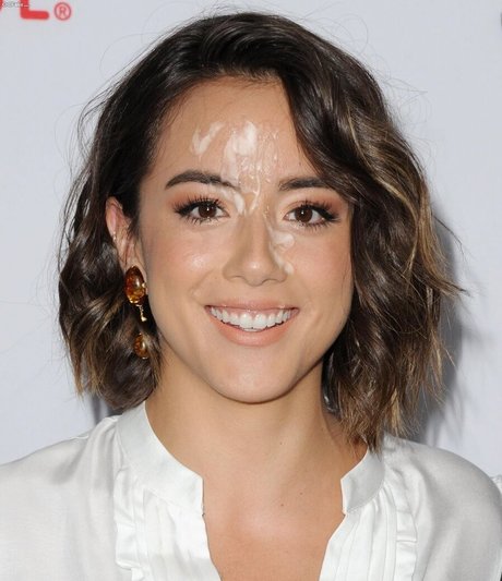 Chloe Bennet Deepfake ヌードモデル 画像