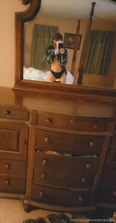 asteriareigns アダルトスター 写真