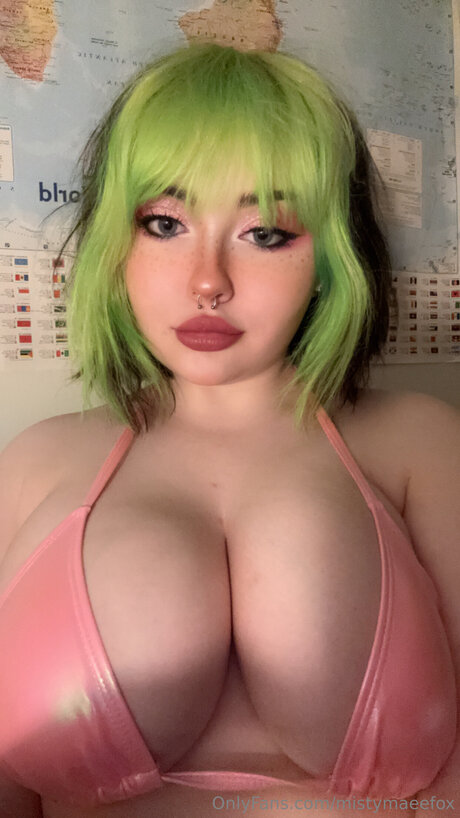 mistymaeefox セクシーモデル 写真