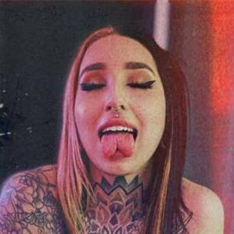 Split tongue bri かわいいモデル ギャラリー