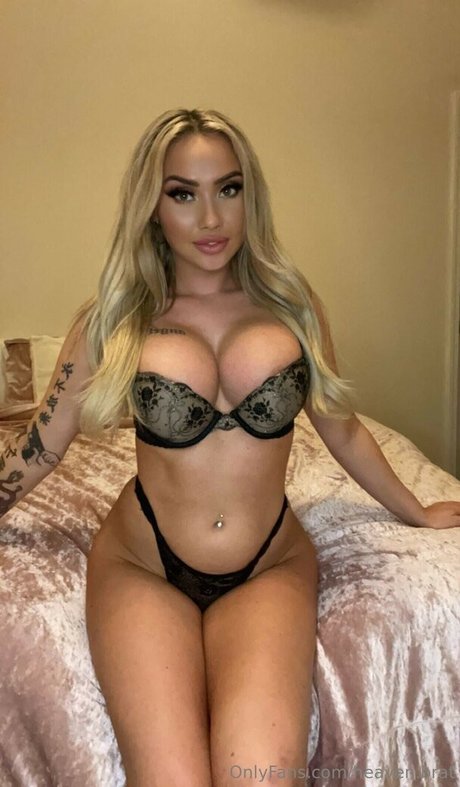 Heaven Brat セクシーなスター 写真