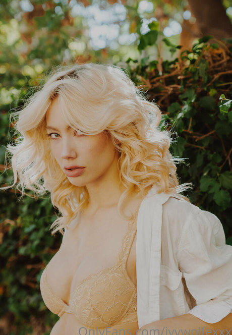 ivywolfexxx アダルト女優 ギャラリー