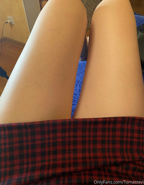 tomastevi セクシーモデル 画像