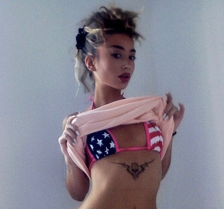 Ayla D lyla 美しいモデル 画像