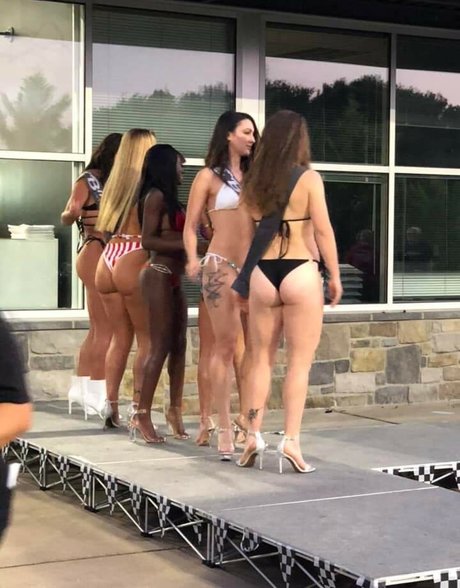 thatdarn foxx 独占ポルノスター 写真