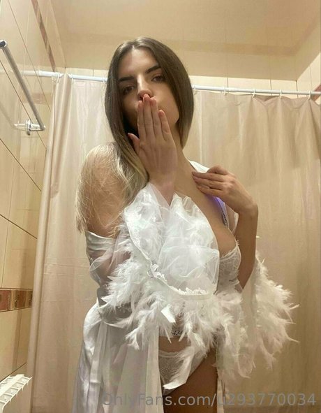your sex guru エロティック女優 画像