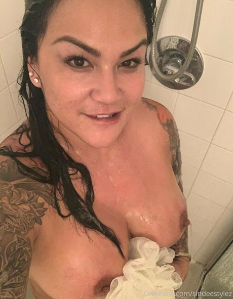 sindeestylez セックス女優 写真