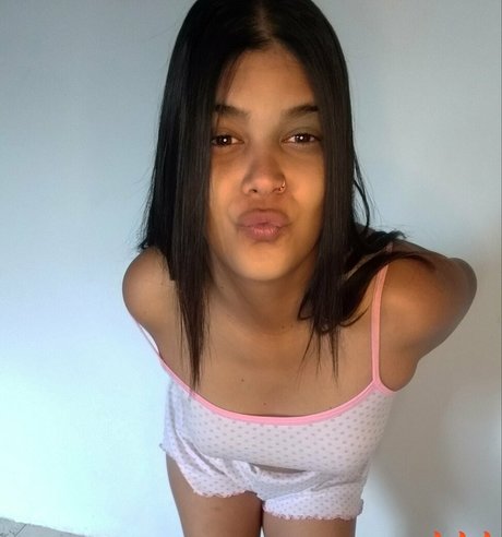 sofia only18 ポルノモデル 画像
