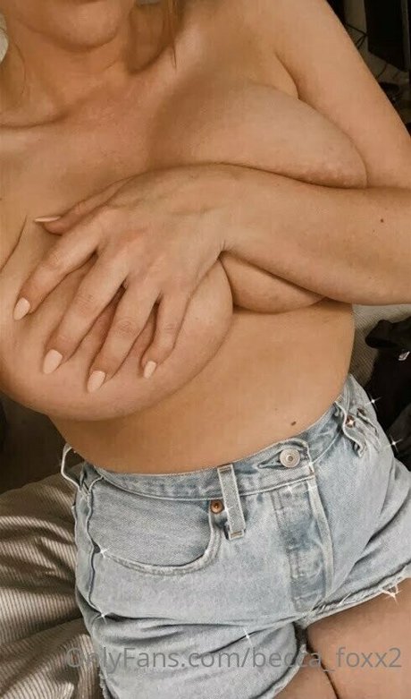 becca foxx2 top profile image