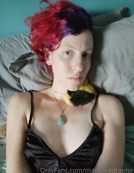 madamedragnir セクシーなスター 写真