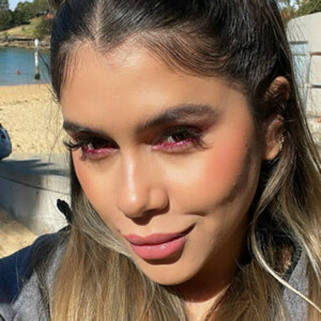 ティックトックスター オンリーファンズ ホット裸 写真