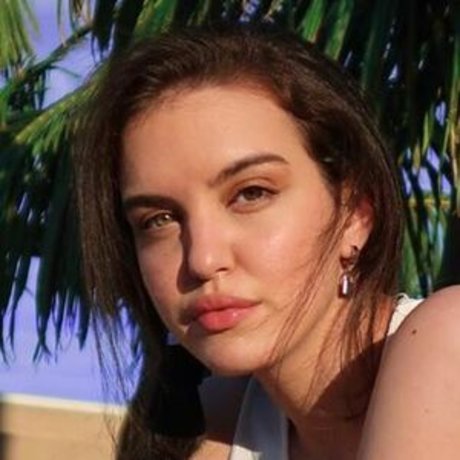 Lilimar Hernandez top profile image