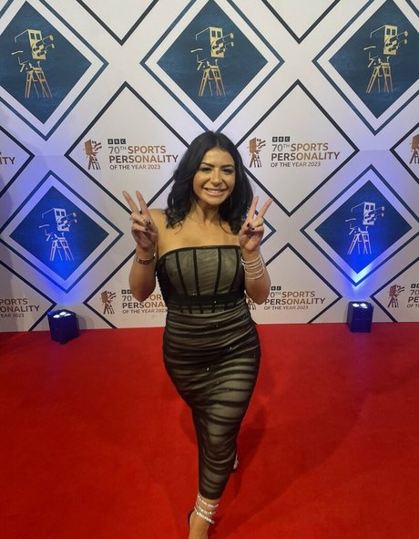 Claudia Fragapane ホットなモデル 写真