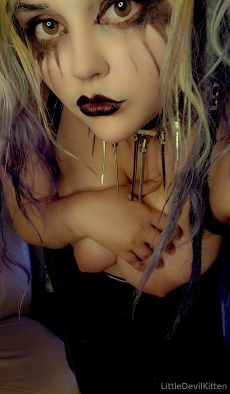 littledevilkitten ポルノスター 画像