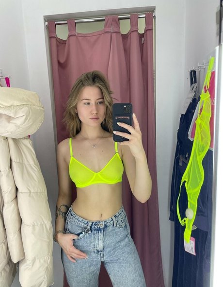 milyshka77 独占モデル 写真