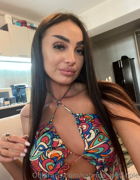 sabrina wet hole スター 裸 写真