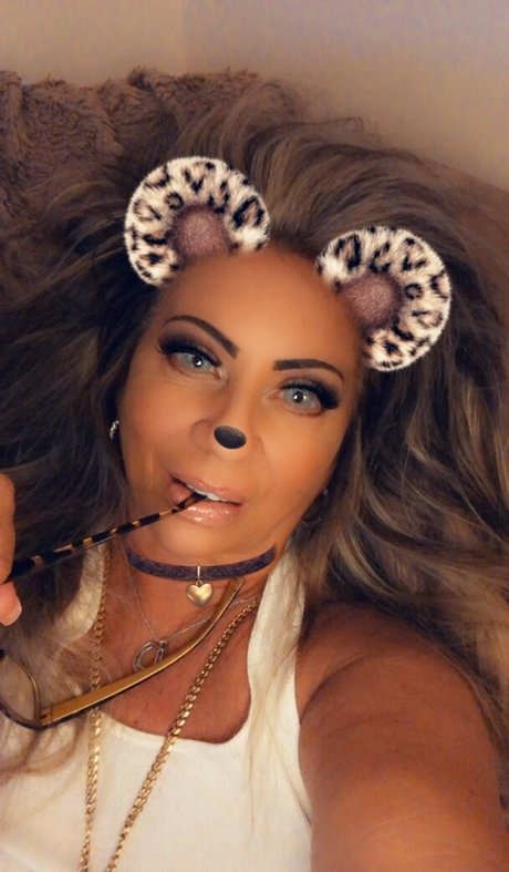 黒人女性のオンリーファンズ パーフェクト 写真