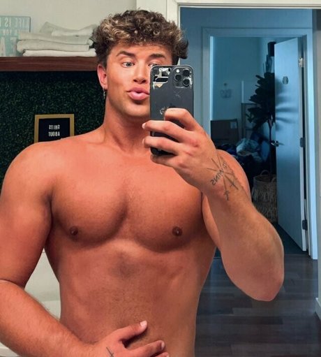 nategarner ポルノスター パーフェクト 画像